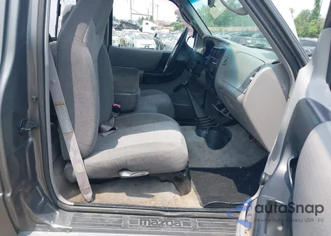 1998 Mazda B3000 Se/Sx из США, поврежденный, VIN 4F4YR13U8WTM07754